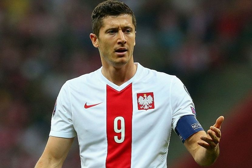 Сборная Польши продолжает отказываться от матча против России, несмотря на решение ФИФА