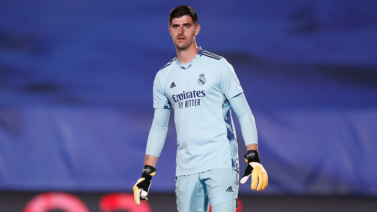 Куртуа реал мадрид. Тибо Куртуа Реал Мадрид 2022. Courtois вратарь Реал Мадрид. Тибо Куртуа Реал Мадрид 2020. Вратарь Реала Тибо Куртуа.