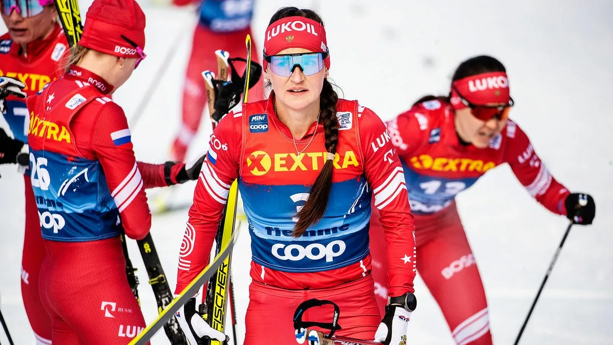 Лыжи женские гонки. Габриелла Калугер лыжница.