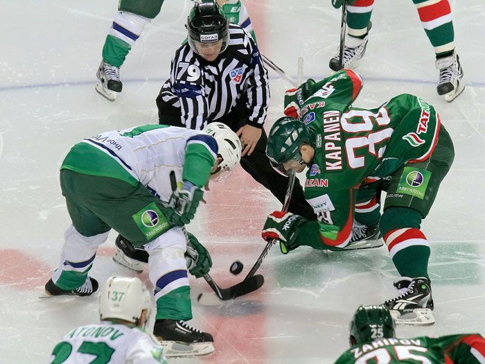 «Салават Юлаев» нанес поражение «Ак Барсу» в гостевом матче регулярного чемпионата КХЛ