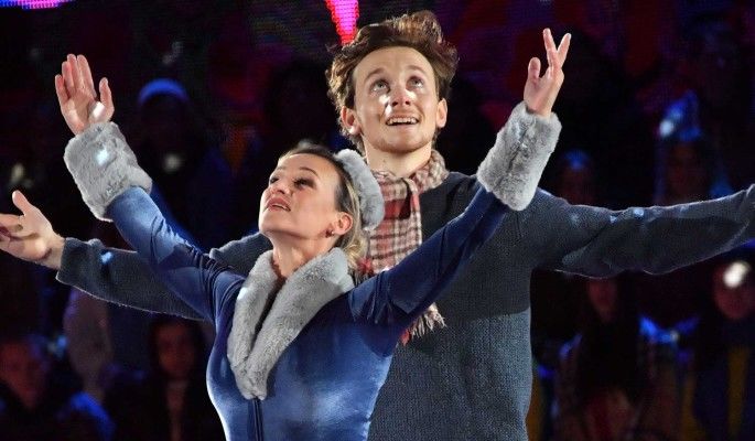 Олимпийская чемпионка по фигурному катанию Волосожар и актер Федотов победили в «Ледниковом периоде»
