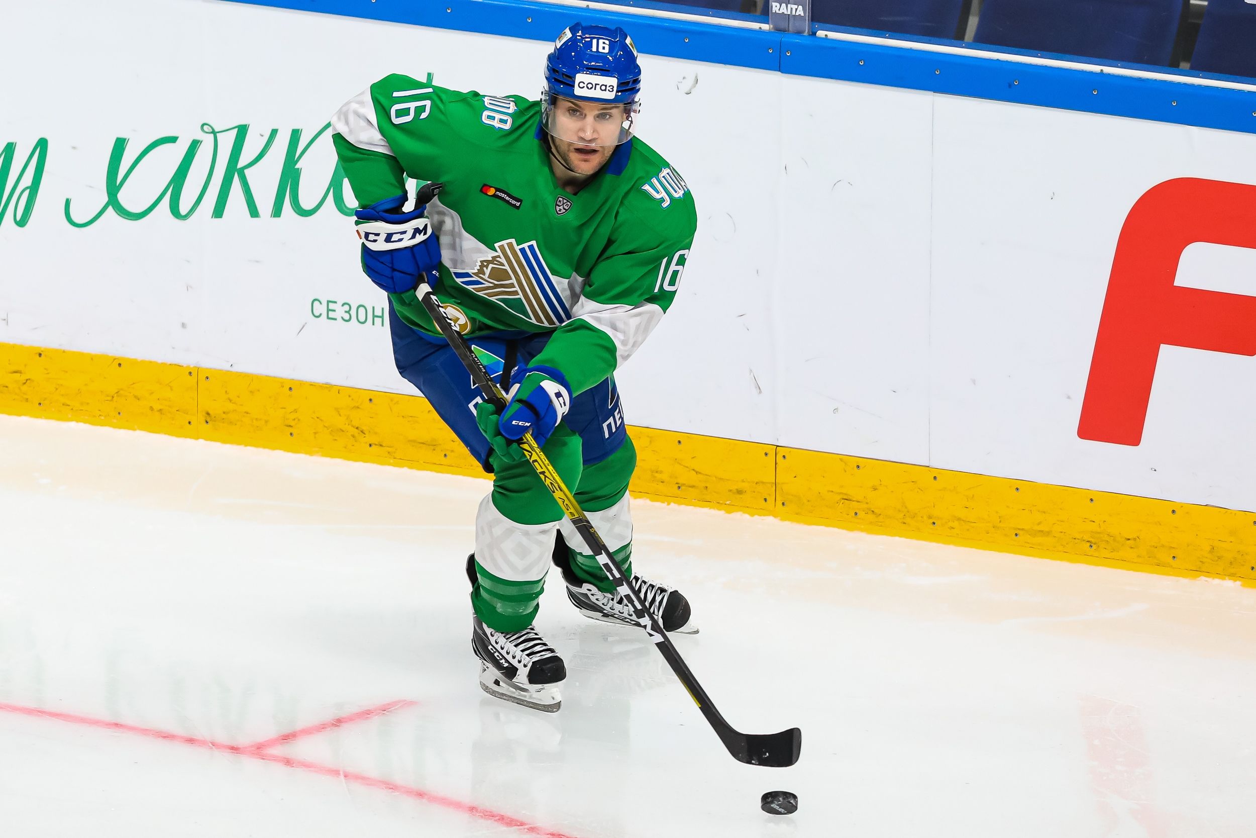 «Салават Юлаев» обыграл «Автомобилист» в матче регулярного сезона КХЛ