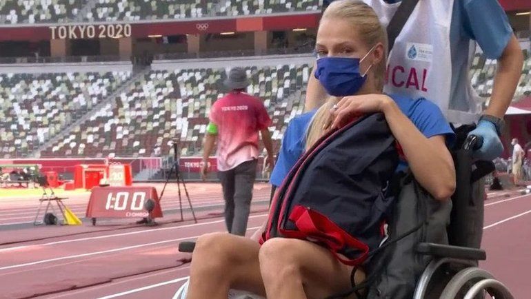 Драма на Олимпиаде в Токио: Дарья Клишина травмировалась и покинула стадион на коляске
