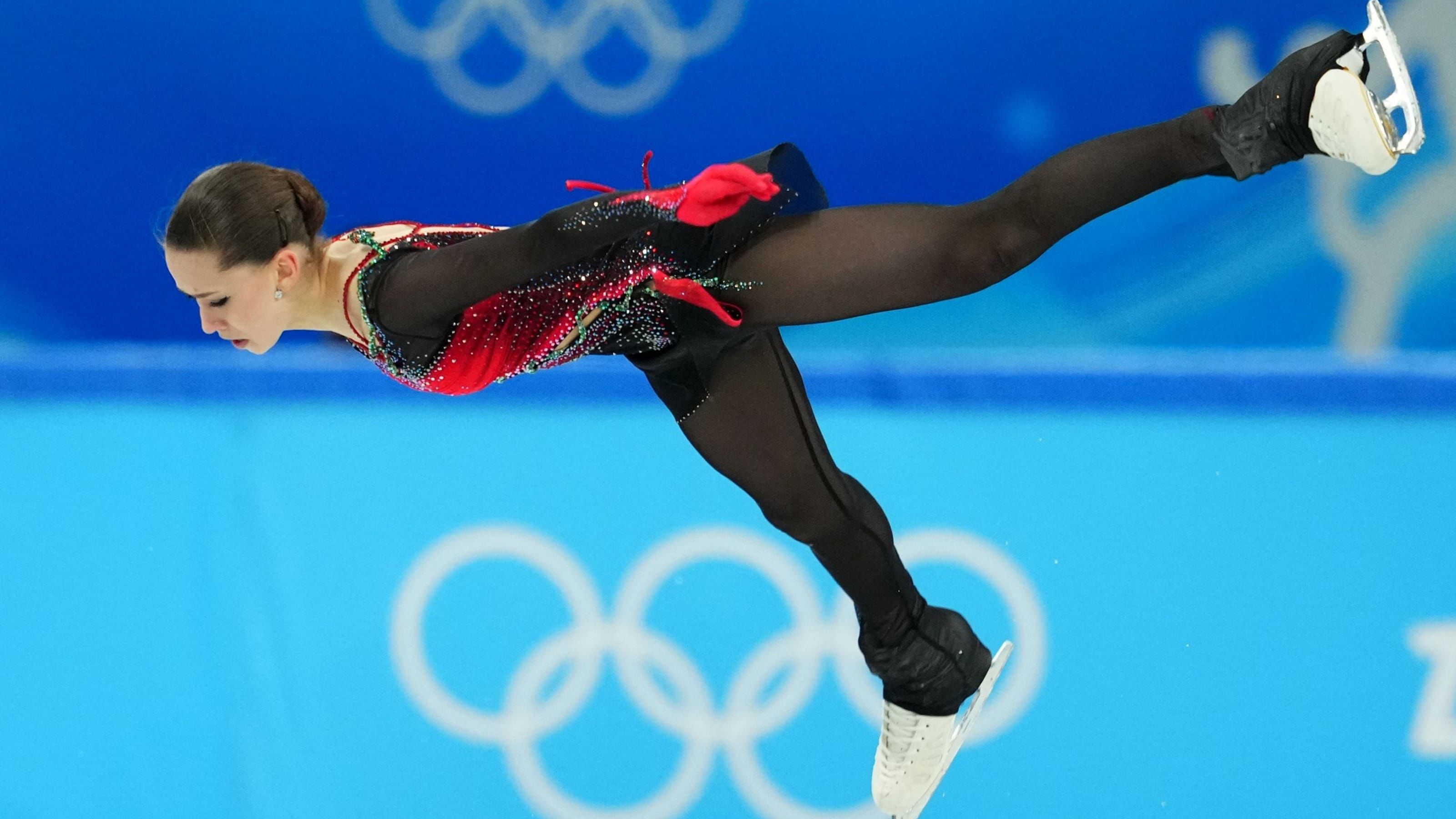 Валиева отказалась отвечать на вопрос о допинговом разбирательстве