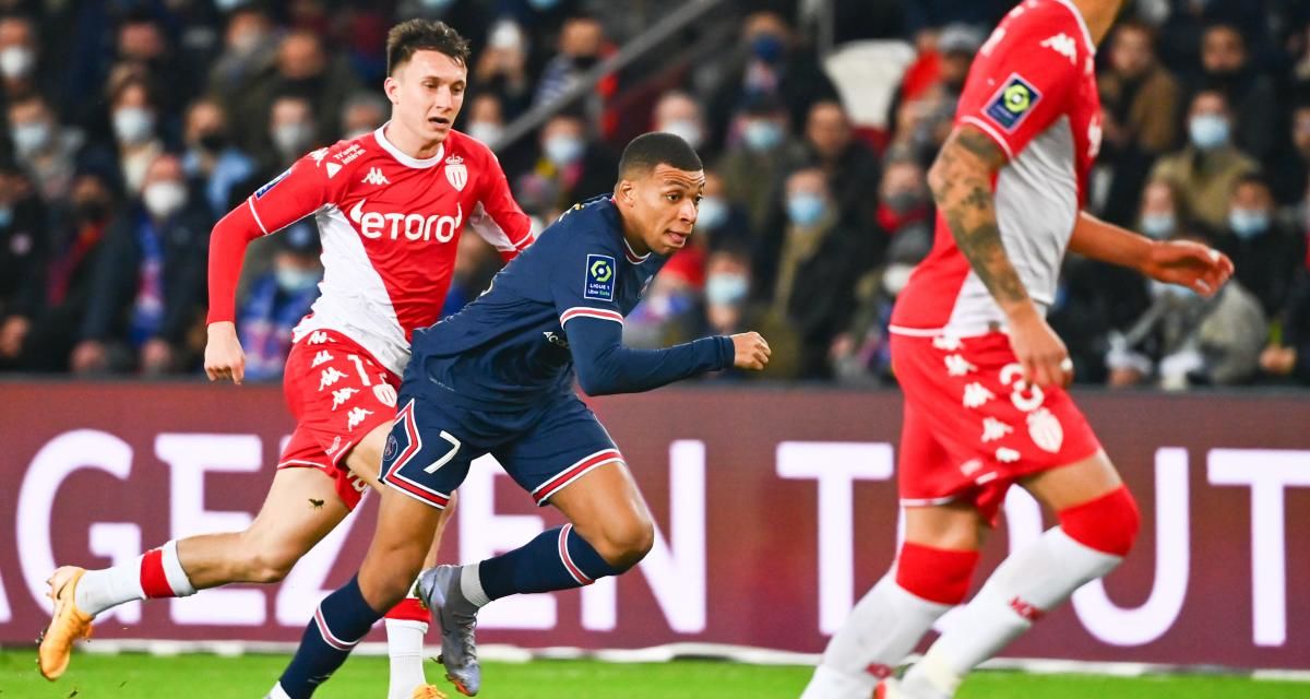 Дубль Мбаппе принес «ПСЖ» победу над «Монако» в матче чемпионата Франции