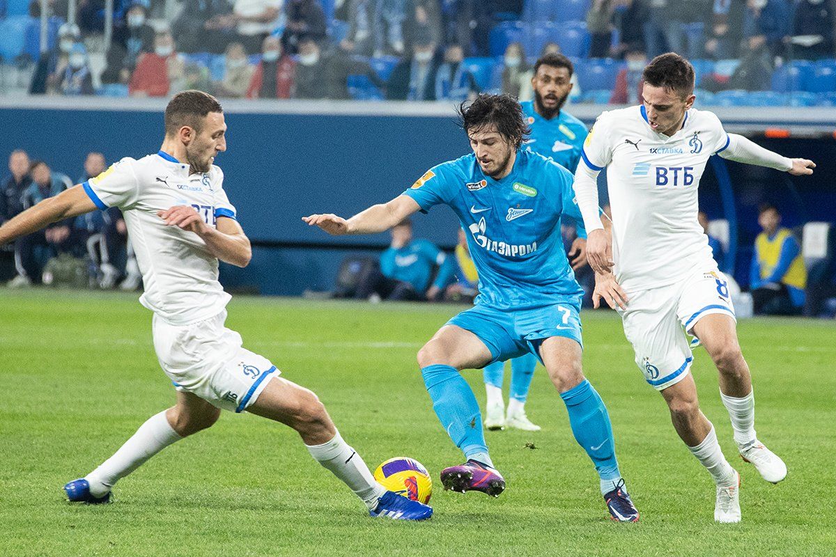 «Динамо» и «Зенит» разыграют промежуточное первое место в очном матче