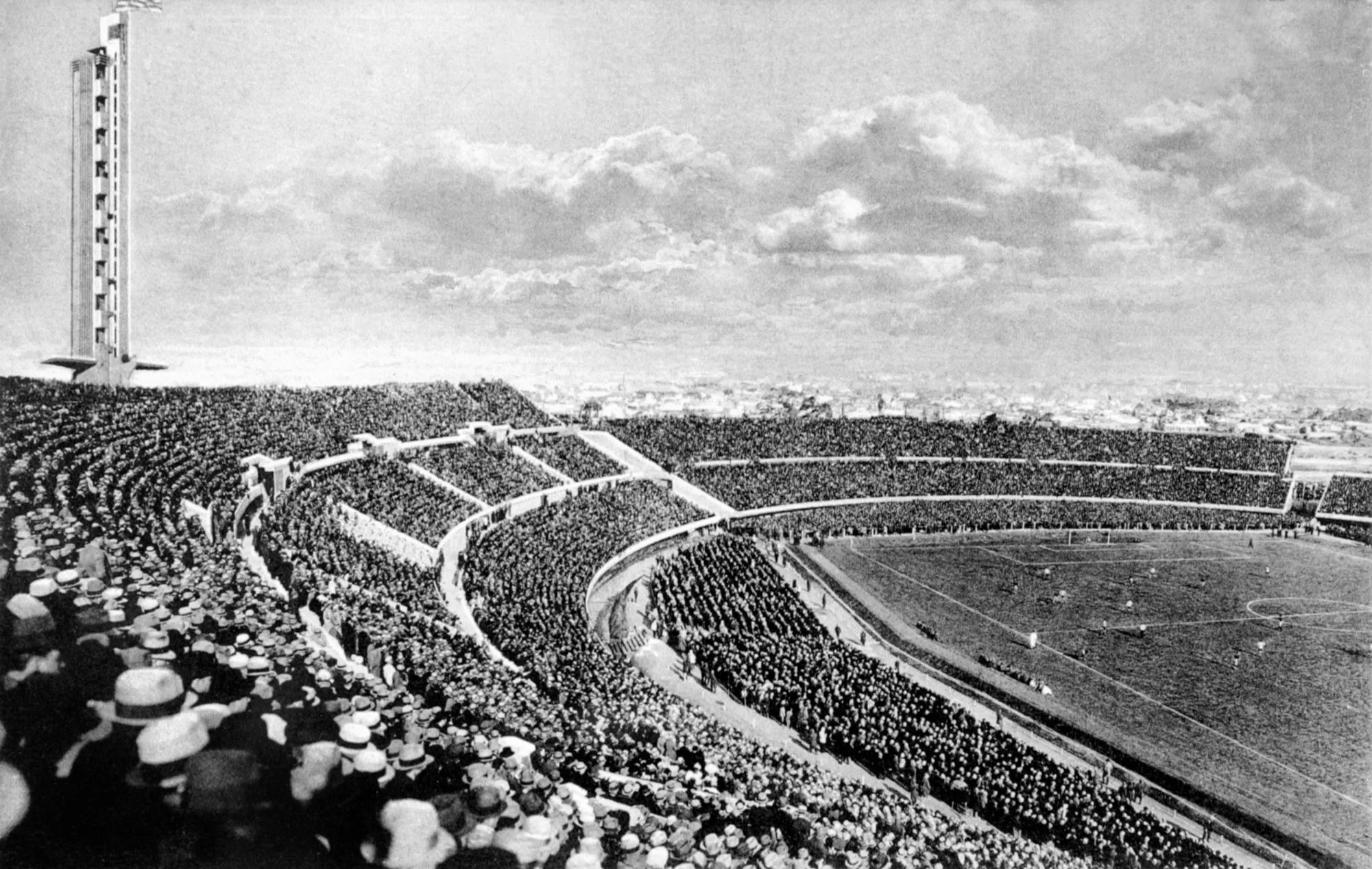 Стадион «Сентенарио» во время финального матча ЧМ-1930